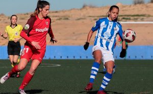 La brasileña Ludmila Barbosa, muy contenta por su debut con el Sporting y su gol. / Foto: www.lfp.es.