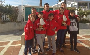 Componentes del Club Deportivo Náutico de Punta Umbría en la Copa de Andalucía de Óptimist.