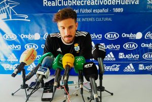 Marc Martínez, portero del Recre, advierte del peligro de confiarse en el partido del domingo en Jumilla. / Foto: @recreoficial.