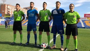 Prolegómenos del partido entre el UCAM Murcia y el Recre, resuelto en favor del Decano (1-5). / Foto: @UCAMMurciaCF.