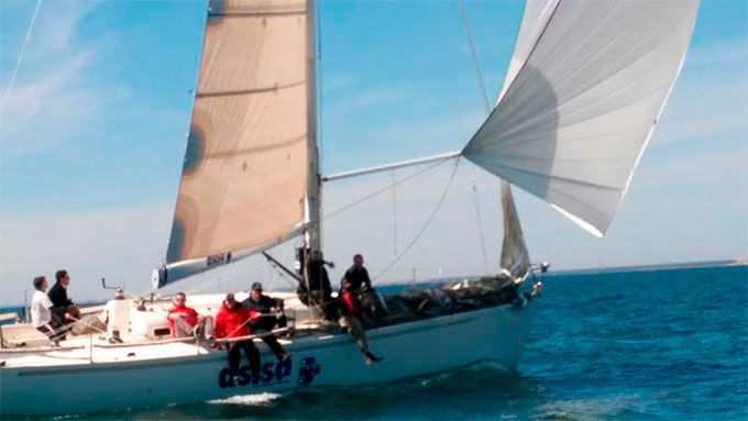 Asisa X-Kaya, patroneado por José Luis Mendoza, ganador en ORC de la primera prueba de la Regata de Invierno de Cruceros Bahía de Huelva.