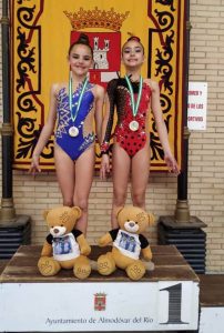 Alba Silva y Rocío Moreno, ganadoras en Almodóvar del Río (Córdoba).