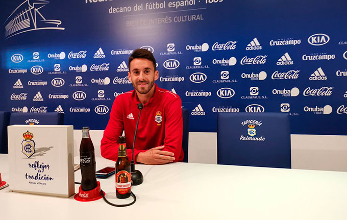 Iago Díaz asegura ante los medios que "el partido del domingo en Málaga será muy complicado". Foto: @recreoficial.