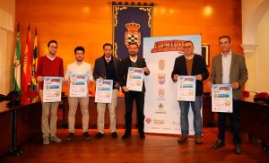 Un momento de la presentación en Moguer de la fase provincial de la Copa Covap de fútbol y baloncesto base.