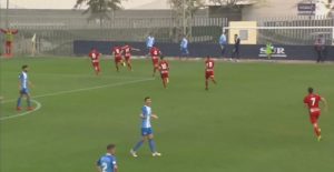 Los jugadores del Recre celebran el gol de Tropi. / Foto: Captura Teleonuba.