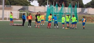 El Sporting Puerto de Huelva comenzó a preparar en Punta Umbría el partido del domingo ante la UD Granadilla. / Foto: @sportinghuelva.