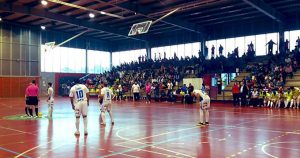 Gran ambiente en San Juan de Puerto en las finales de Copa Senior y Juvenil de fútbol sala.