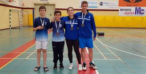 Componentes del CD Bádminton Huelva en el Campeonato celebrado en Montilla.