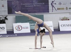 Marta Fernández, durante uno de sus ejercicios en Ponferrada.