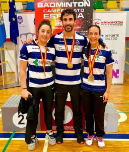 Nerea Ivorra, Pablo Abián y Haideé Ojeda, medallistas del Recre IES La Orden en Pontevedra.