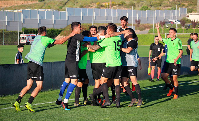 El Recre, a ganar al Villanovense para certificar su primer puesto en la Liga. / Foto: @recreoficial.