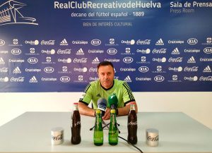 Salmerón confesó que es muy del agrado de los profesionales “tener muchos aficionados animando en la grada”. / Foto: @recreoficial.