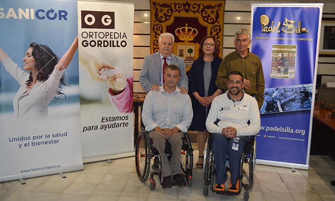 Un momento de la presentación del torneo de pádel adaptado que se celebrará en Punta Umbría.