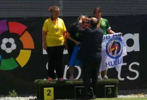 La única representante de Huelva en el Nacional de Arco Estándar, Antonia Infantes, se colgó la medalla de bronce.