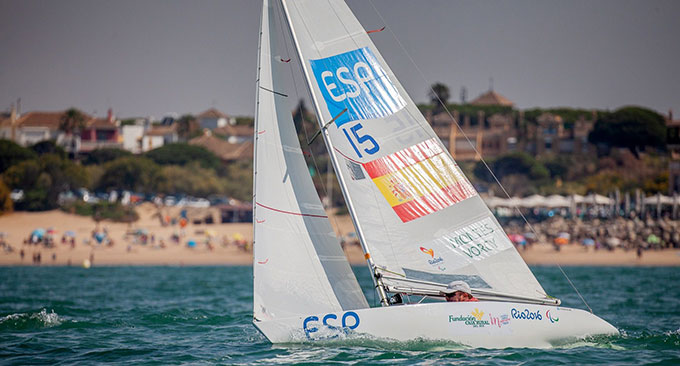 Arturo Montes, nuevo campeón de España de Vela Adaptada clase 2.4mR. / Foto: Luis Fernández.