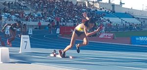 Salma Paralluelo, en los 400 vallas, demostró un enorme potencial pese a su juventud. / Foto: @atletismoRFEA.