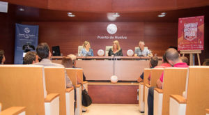 Un momento de la presentación del balón con el que se jugará el Campeonato de España de Pádbol.