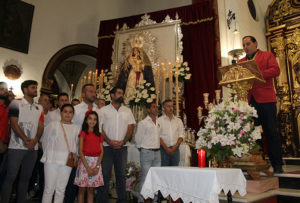 Un momento del acto de presentación de la AD Cartaya ante la Patrona, la Virgen del Rosario.