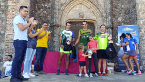 Podio de la general masculina Absoluta de la prueba larga del Trail 'Castillo de Aracena'.