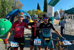 Los tres primeros clasificados en la I Media Maratón Minas de Riotinto.