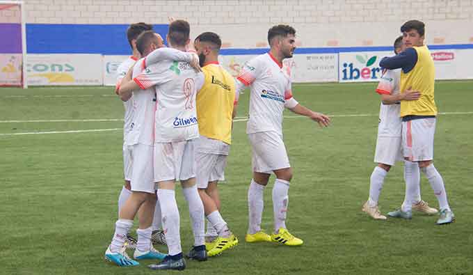 La Palma quiere seguir dando alegrías a sus aficionados ganando este domingo en Espiel. / Foto: David Limón.