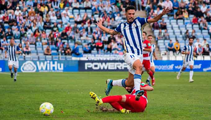 El Recre quiere superar su mal momento y ganar este sábado al Villarrubia en su campo. / Foto: @recreoficial / P. Sayago.