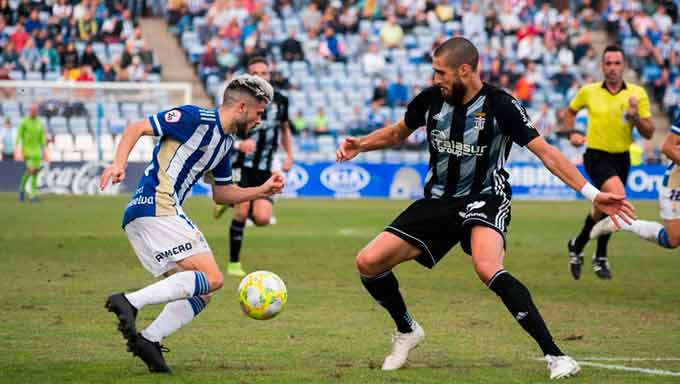 El Recre necesita al mejor Isi Ros para romper su mala racha de resultados. / Foto: @recreoficial / P. Sayago.