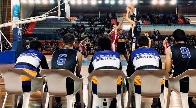 Gran triunfo del CDB Enrique Benítez ante el CB Ciudad de Dos Hermanas. / Foto: @CDB_EBenitez.