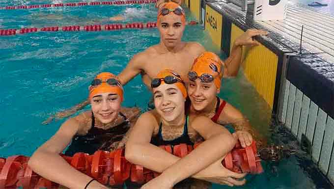 Componentes del CN Huelva en el Campeonato celebrado en Málaga.