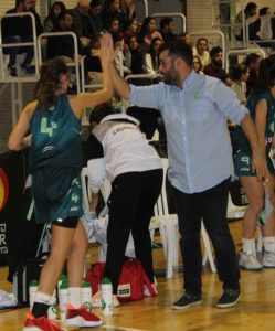 El onubense José Antonio Gómez, segundo entrenador del Cadete femenino andaluz, equipo que luchará por el oro.