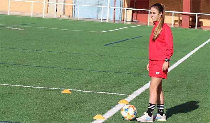 Natalia Nogareda volvió a los entrenamientos del Sporting tras su lesión. / Foto: www.sportingclubhuelva.com.