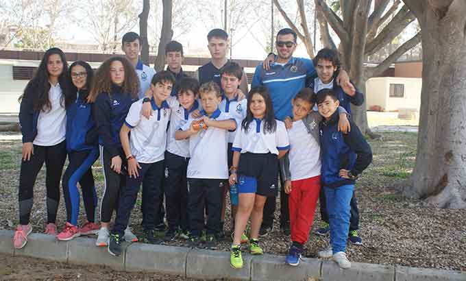 Palistas del RCMH en la prueba celebrada en Sevilla.