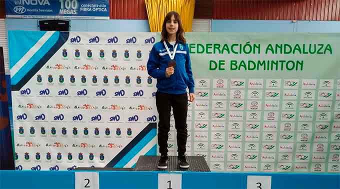 El joven Adrián Lazo logró el bronce en IM-11 en el Máster de Minibádminton en Montilla.