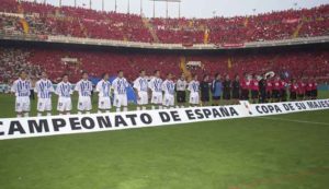 Raúl Molina, segundo por la izquierda, momentos antes de la final de Copa. / Foto: Huelva Información.