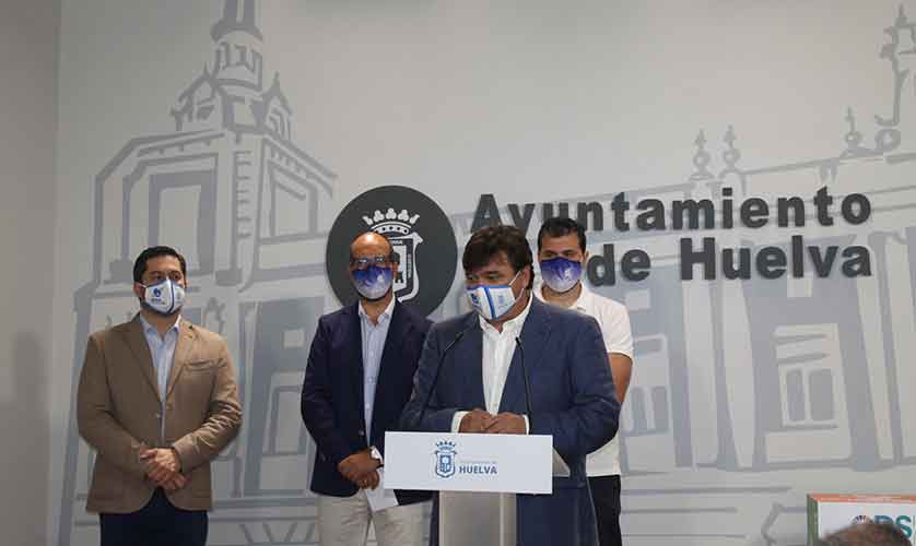 Un momento del acto de presentación de las novedades para la nueva temporada en la Liga EBA del Ciudad de Huelva. / Foto: @CiudadDeHuelva.