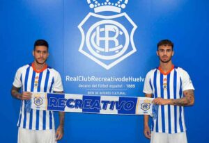 Jesús Valentín -izquierda- y Antonio Leal fueron presentados este martes. / Foto: @recreoficial.