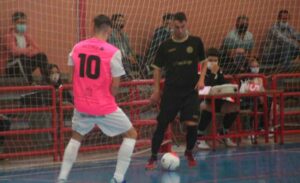 El Smurfit Kappa, que ganó a domicilio en Benalup, favorito ante el Futsal Prado.