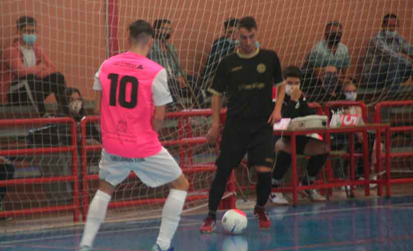 El Smurfit Kappa, que ganó a domicilio en Benalup, favorito ante el Futsal Prado.