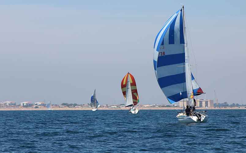 La Regata William Martin atrae a embarcaciones de toda la costa de la provincia de Huelva.