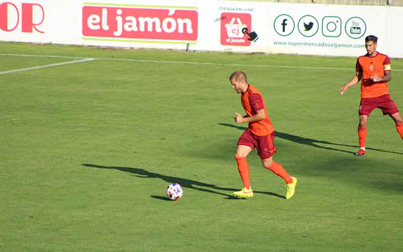 Morcillo advierte que la Balona es un equipo que "tiene muchos puntos de los goles que anota". / Foto: G. N.