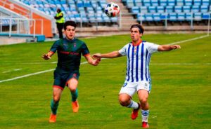 Ante la anunciada ausencia de Madrigal, Davi Alfonso debe estar entre los convocados. / Foto: P. Sayago / @recreoficial.