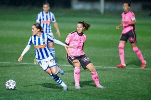 Pese a su buena disposición defensiva, el Sporting de Huelva cayó derrotado en San Sebastián. / Foto: www.lfp.es.