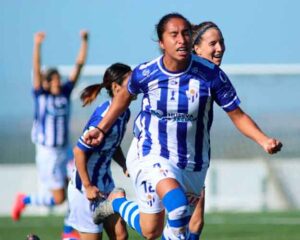 Mayra Ramírez, a los dos minutos, adelantó al Sporting ante el Éibar. / Foto: www.lfp.es.