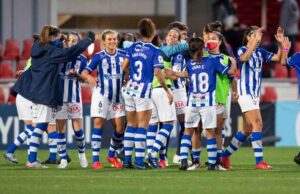 Alegría de las jugadoras del Sporting por el punto logrado ante el Atlético. / Foto: @sportinghuelva.