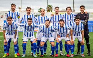 El Bollullos de Kuiki confía en sumar un nuevo resultado positivo en su partido ante la UP Viso. / Foto: Adrián Acosta / @bollulloscf1933.