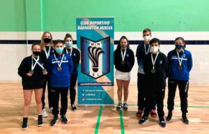 Representantes del CD Bádminton Huelva, que han brillado en el Campeonato de Andalucía Sub 13 y Sub 17.