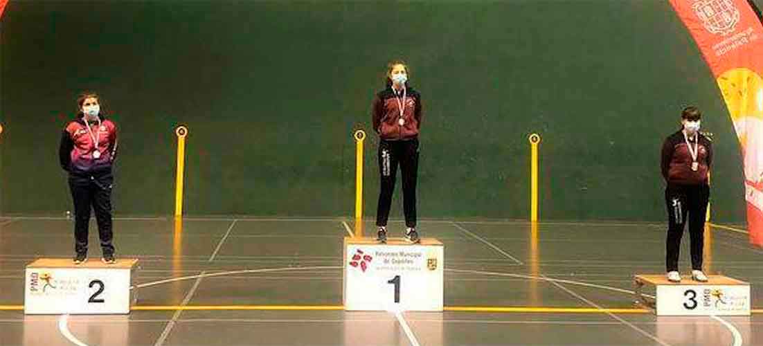 Dos medallas de oro conquistó Cristina Rivera en el Campeonato Autonómico de Castilla y León en Palencia.