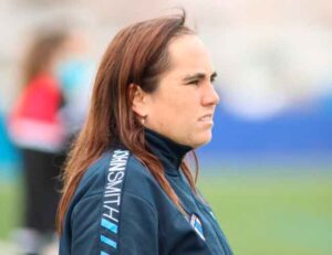 Jenny Benitez, entrenadora del Sporting, sumó su primer triunfo en el banquillo. / Foto: www.lfp.es.