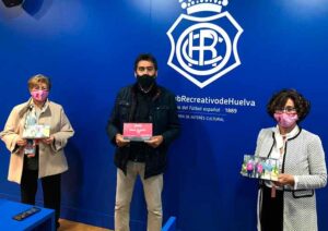 Un momento de la presentación del calendario solidario de la Asociación 'Santa Águeda'. / Foto: @recreoficial.