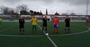 Prolegómenos del Montilla-Aroche, que se saldó en favor del equipo local (2-0). / Foto: @arochecf.